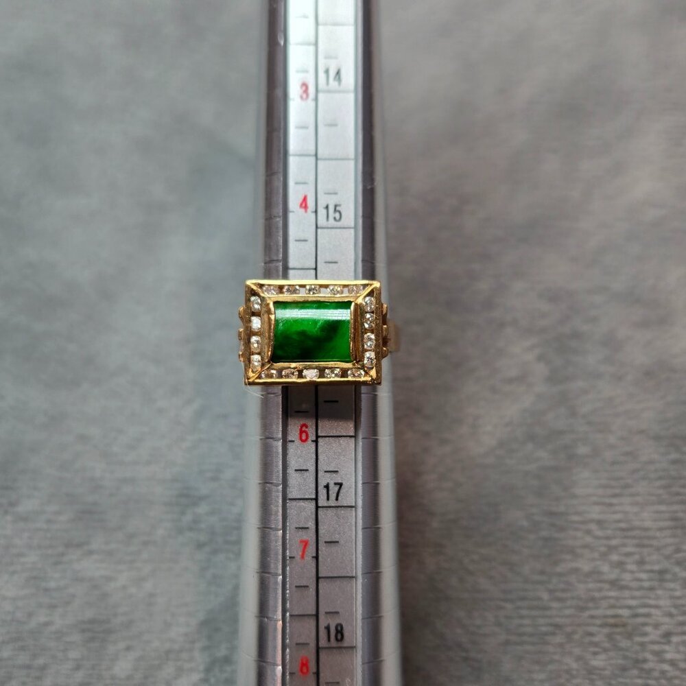 Exquisite Jade & Diamond Cocktail Ring – 18K Gold Elegance